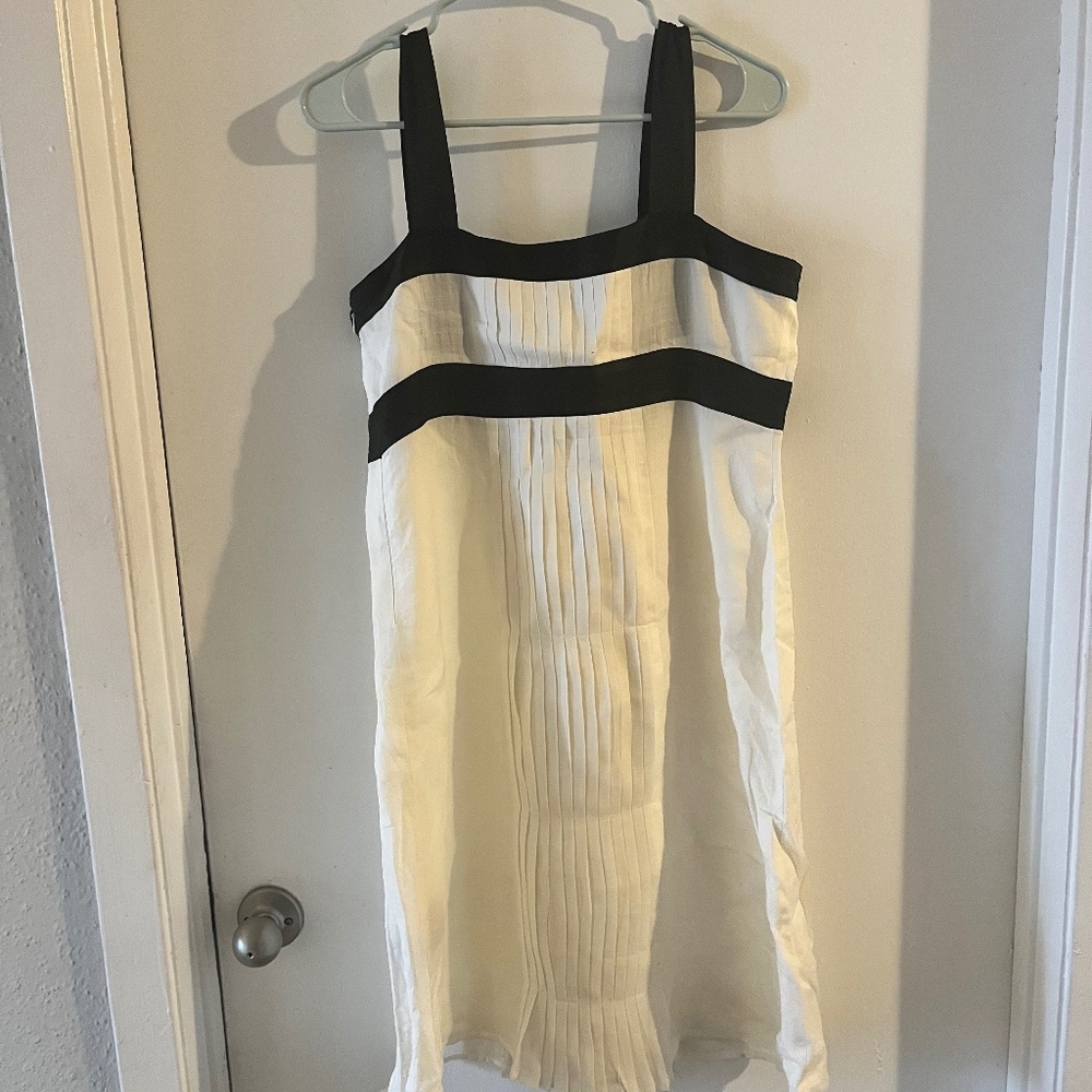 Burberry linen and cotton blend dress with lining